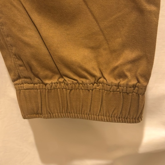 Gently Worn American Eagle Men’s Khaki Joggers Size Medium - Picture 6 of 11